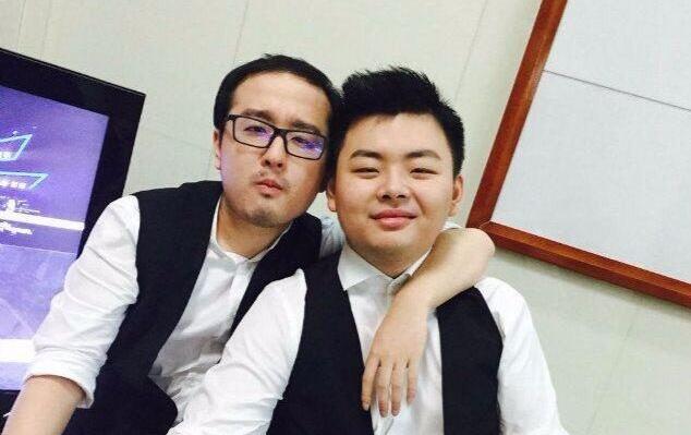 英雄联盟知名解说组合德云色宣布解散：结束合作！