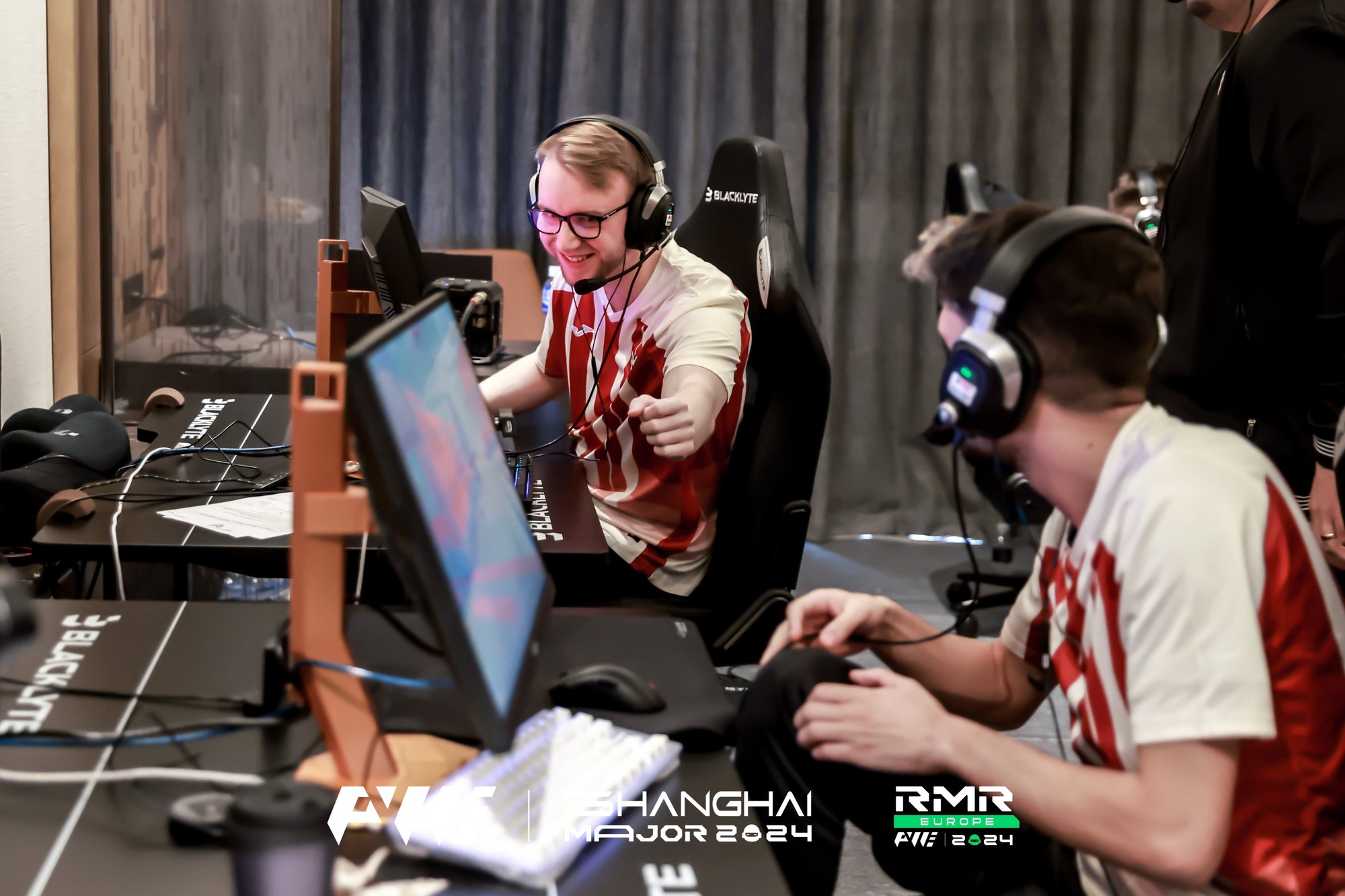 CS职业选手爆料：国内对战平台竞技局局外挂困扰