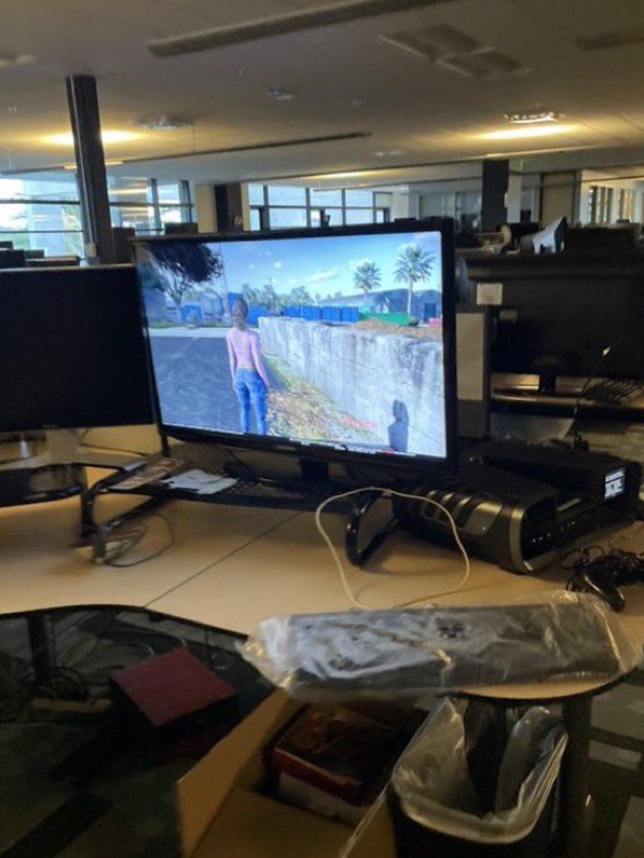 《GTA6》PS4开发版疑遭泄露，清洁工意外曝光引游戏界震动