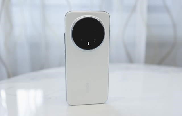 性能最强的手机：荣耀Magic8刷新旗舰性能新高度